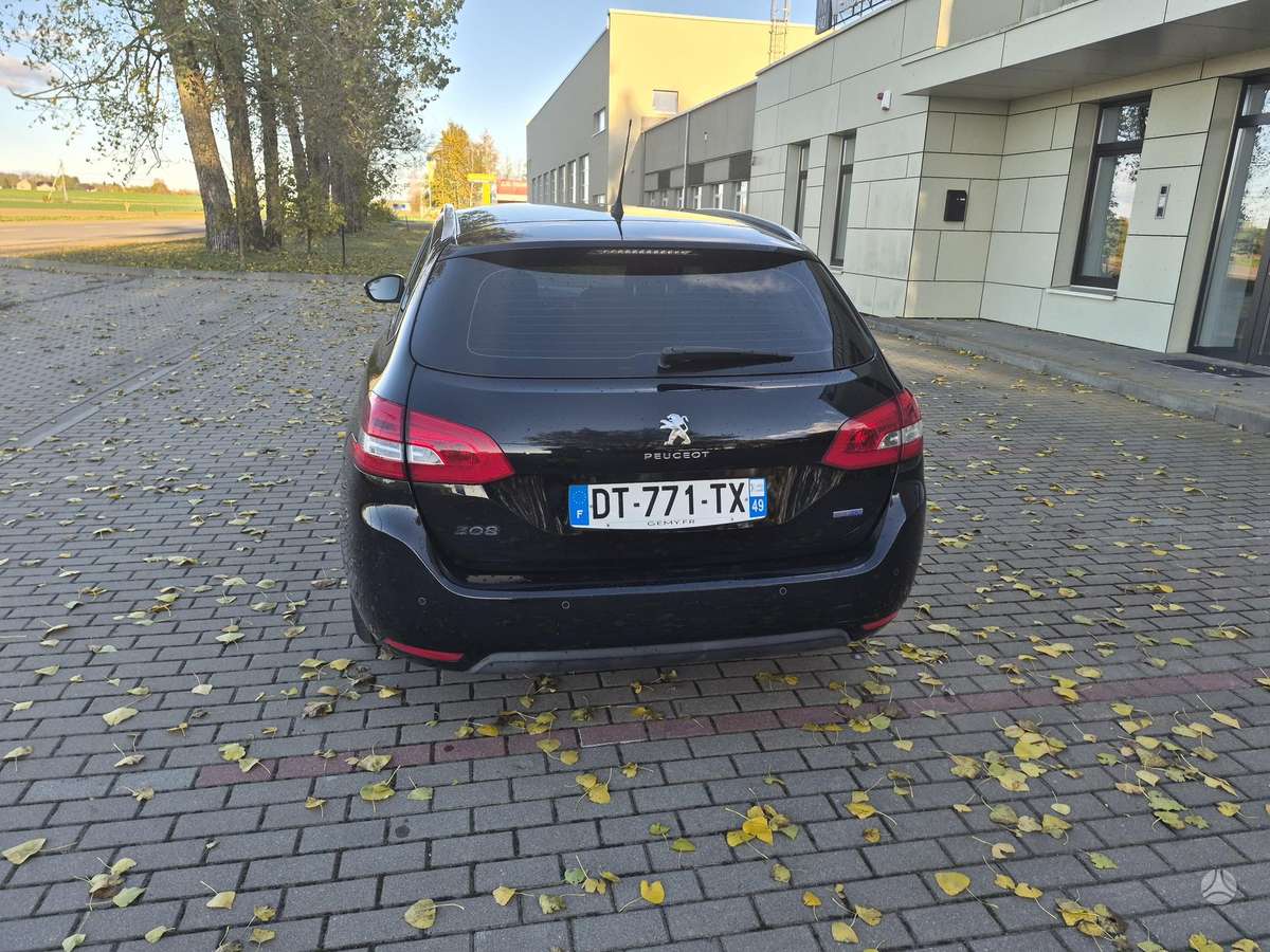 Peugeot 308 2015 — photo 9