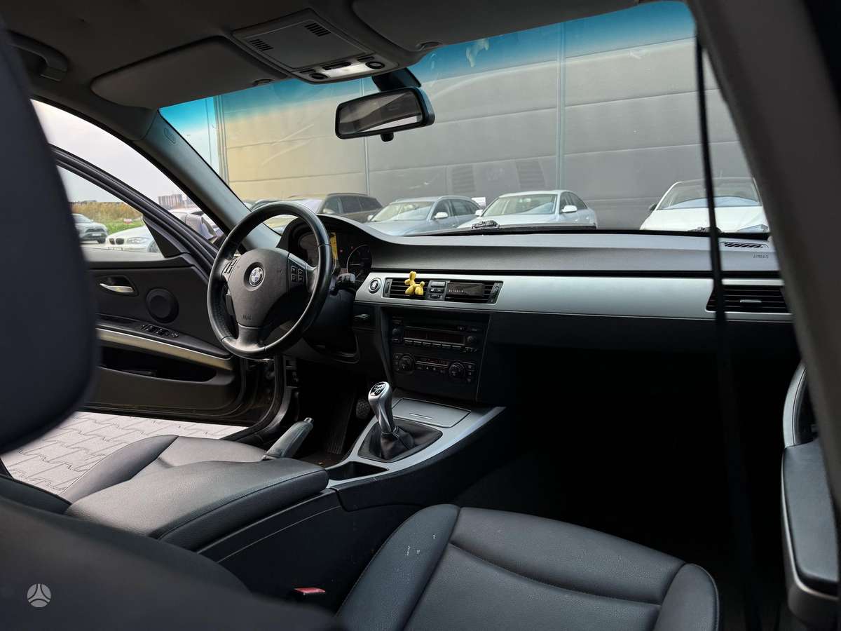 BMW 320 2007 — photo 9