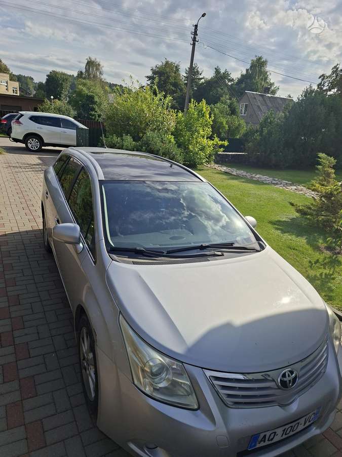Toyota Avensis 2010 — photo 5