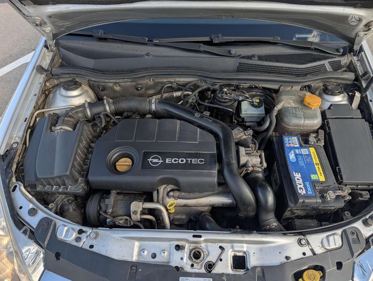 Opel Astra 2008 — photo 14