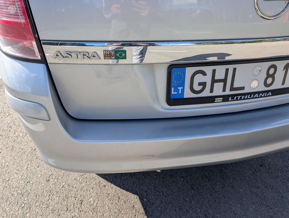 Opel Astra 2008 — photo 17