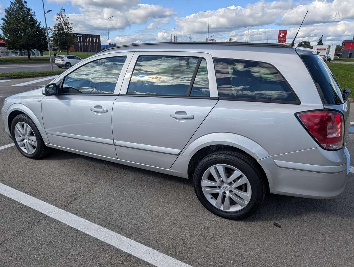 Opel Astra 2008 — engine 1700 cm³, 101 HP (74kW)