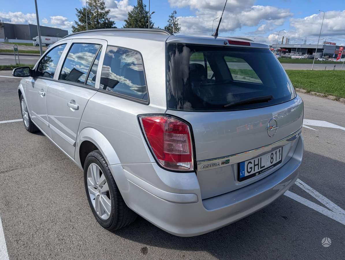 Opel Astra 2008 — photo 6