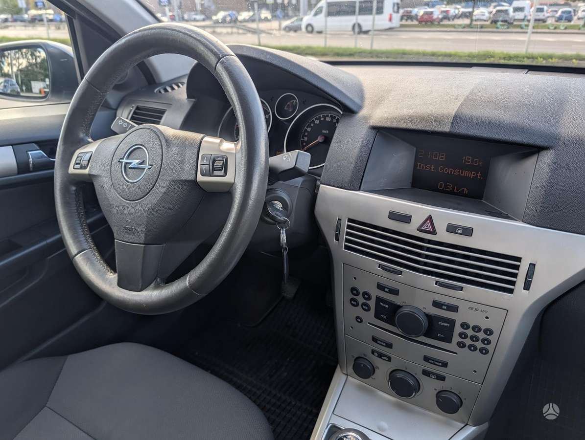 Opel Astra 2008 — photo 8