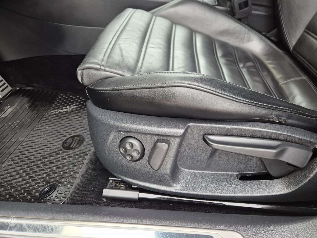 Volkswagen Passat 2013 — photo 13