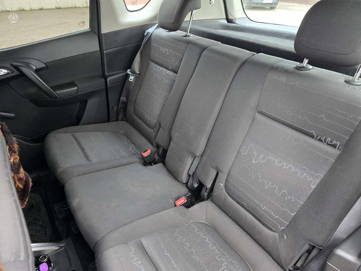 Opel Meriva 2011 — photo 11