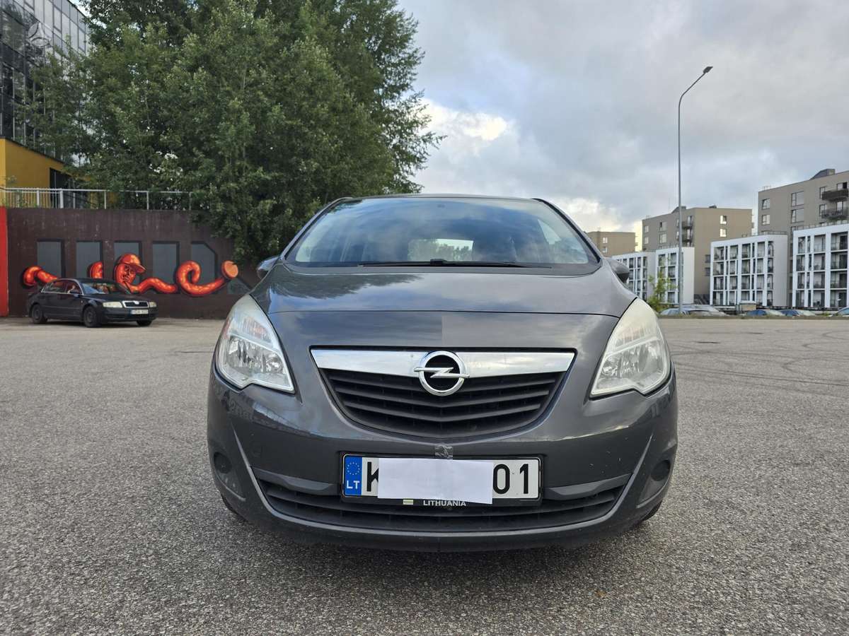 Opel Meriva 2011 — rear view