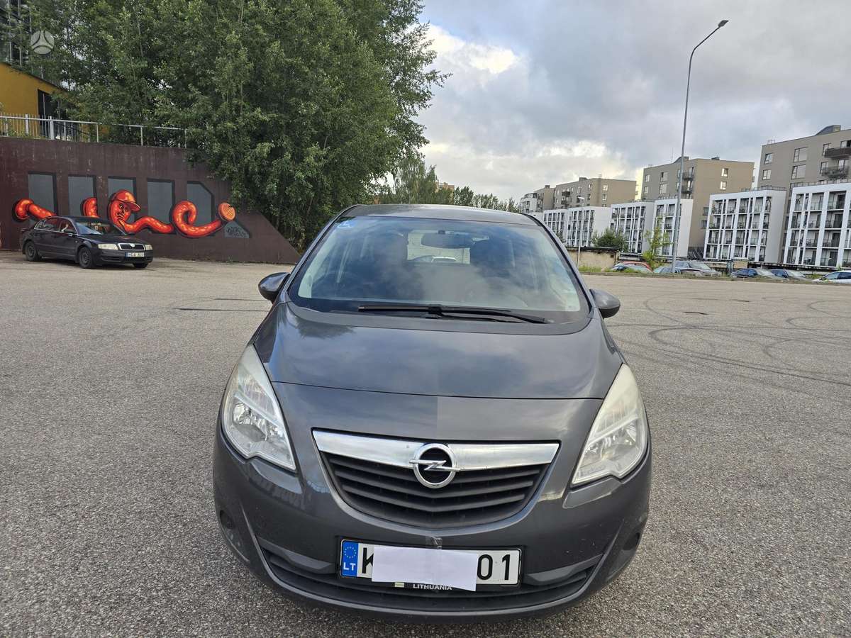 Opel Meriva 2011 — interior