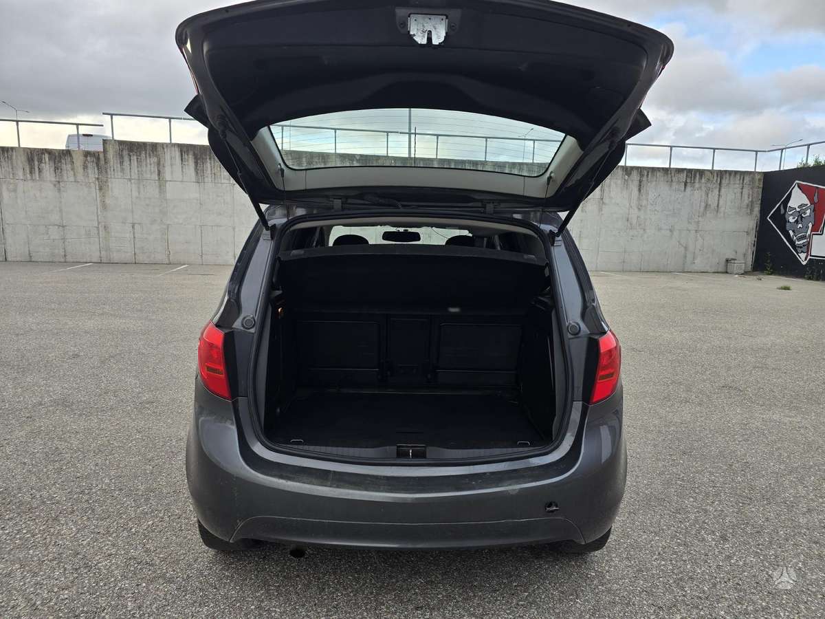 Opel Meriva 2011 — photo 8