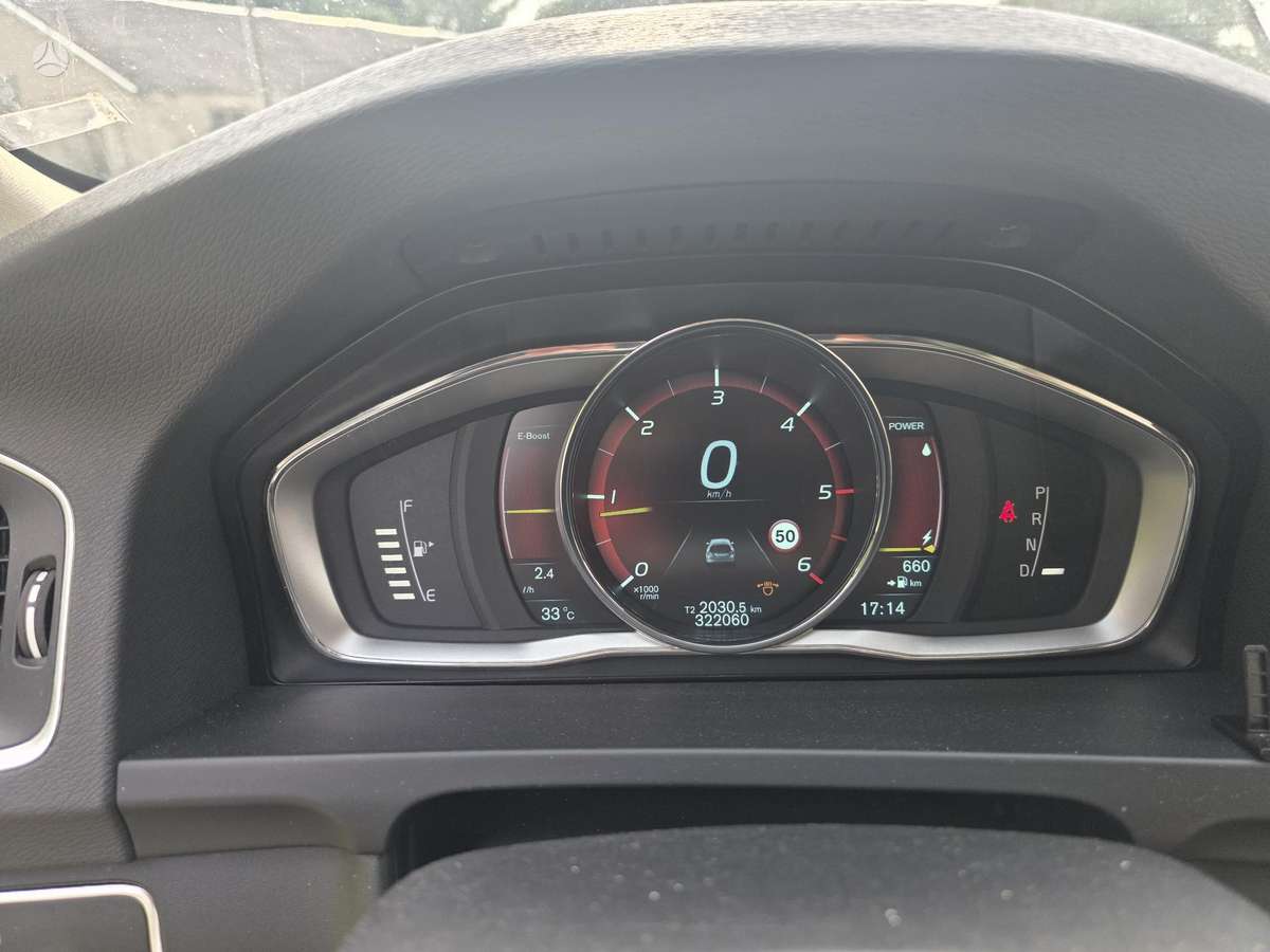 Volvo V60 2014 — фото 10