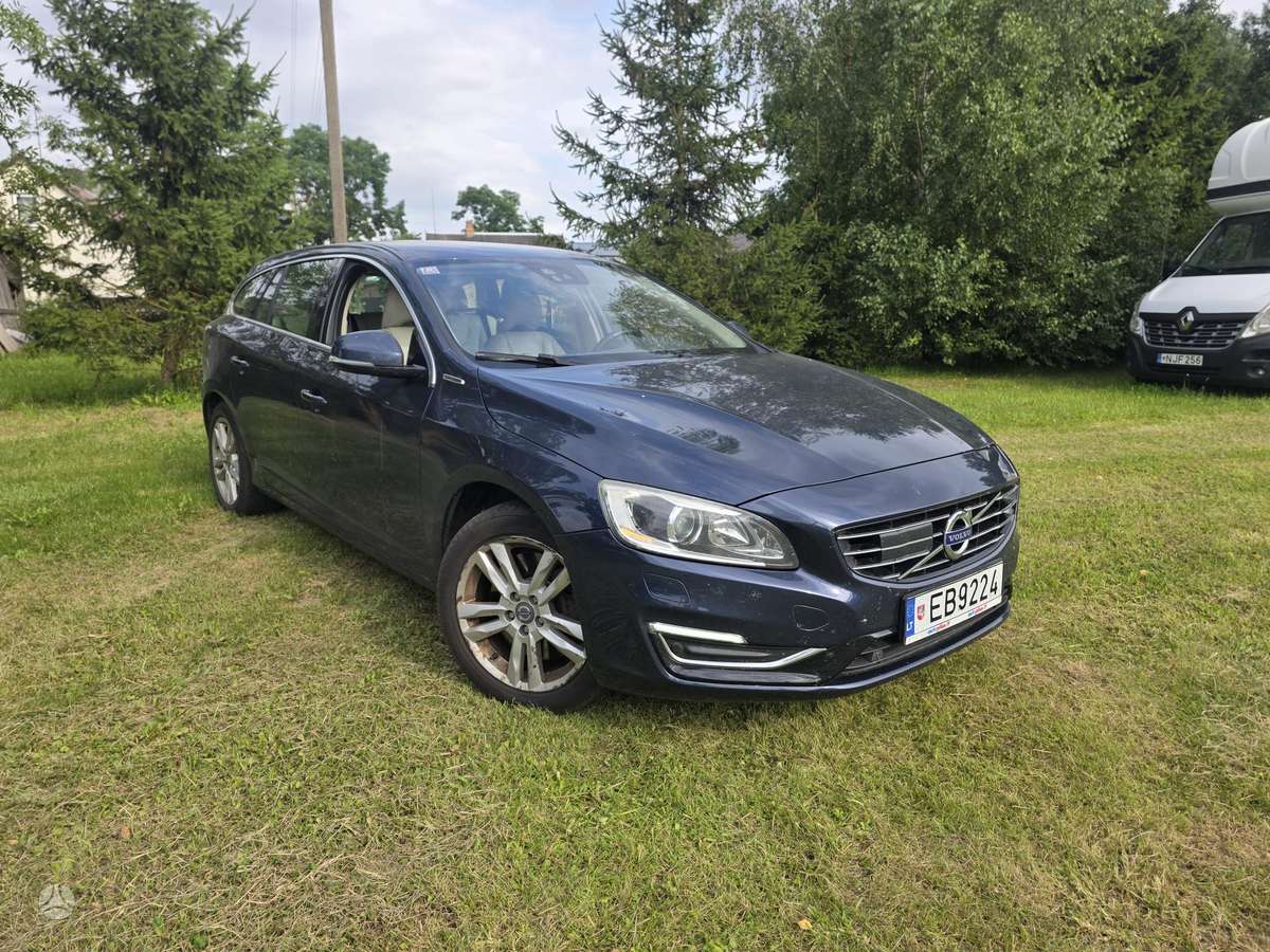 Volvo V60 2014 — вигляд ззаду