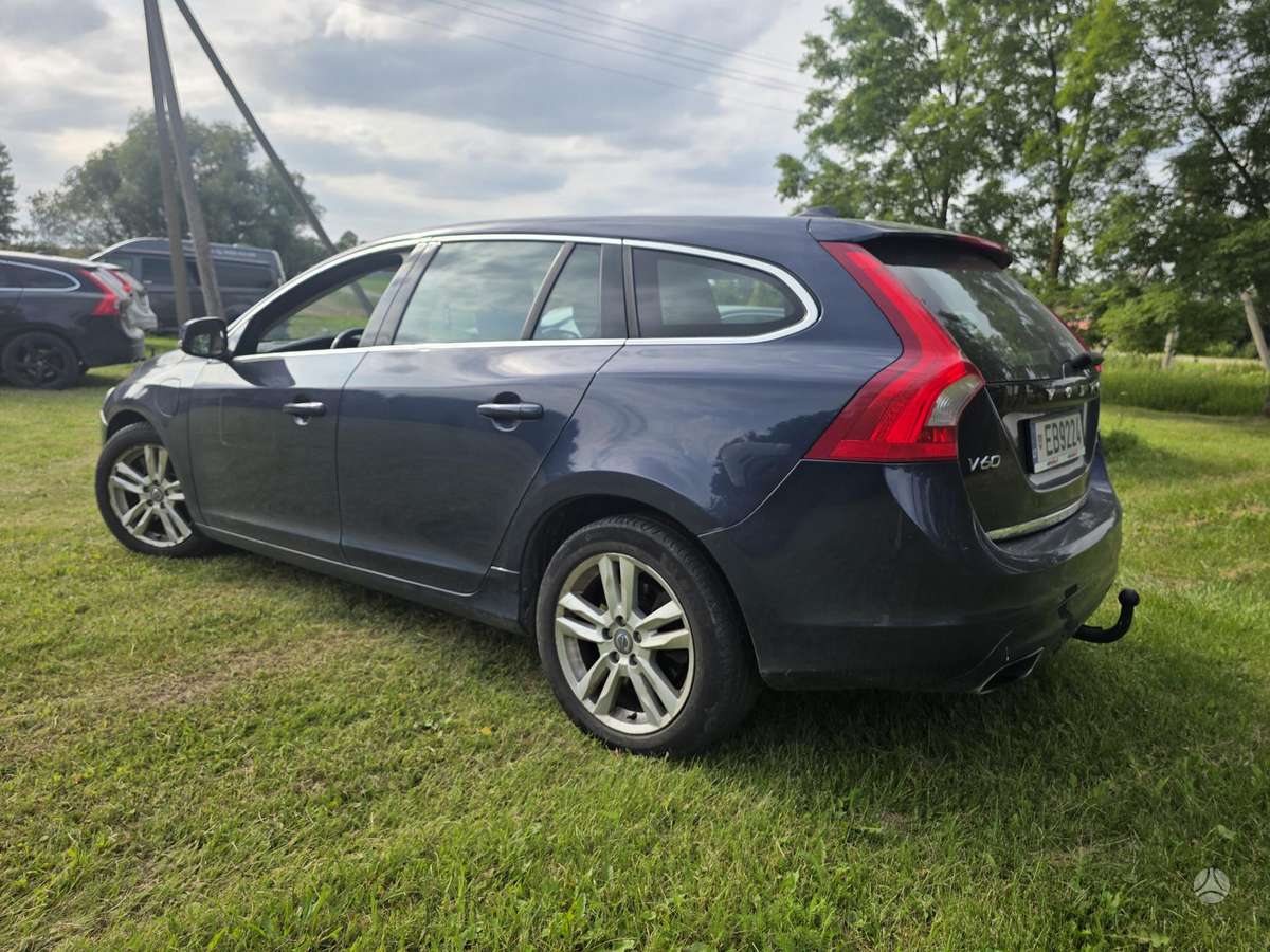 Volvo V60 2014 — фото 5
