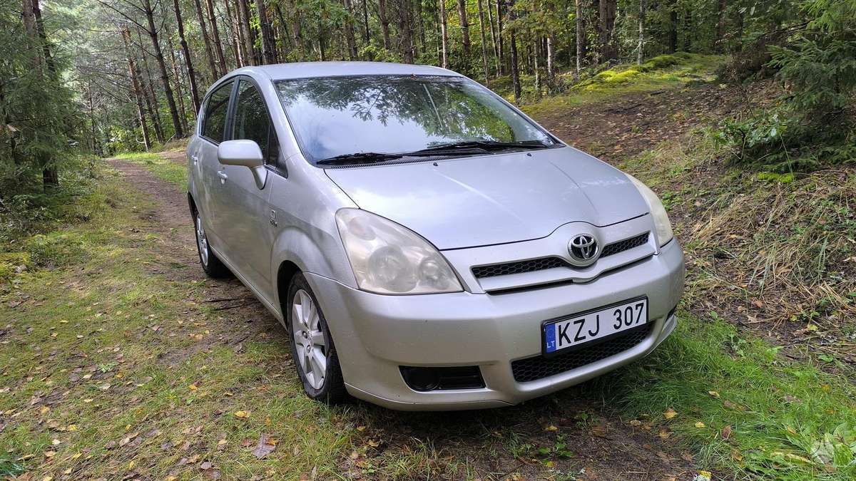 Toyota Corolla, 2004