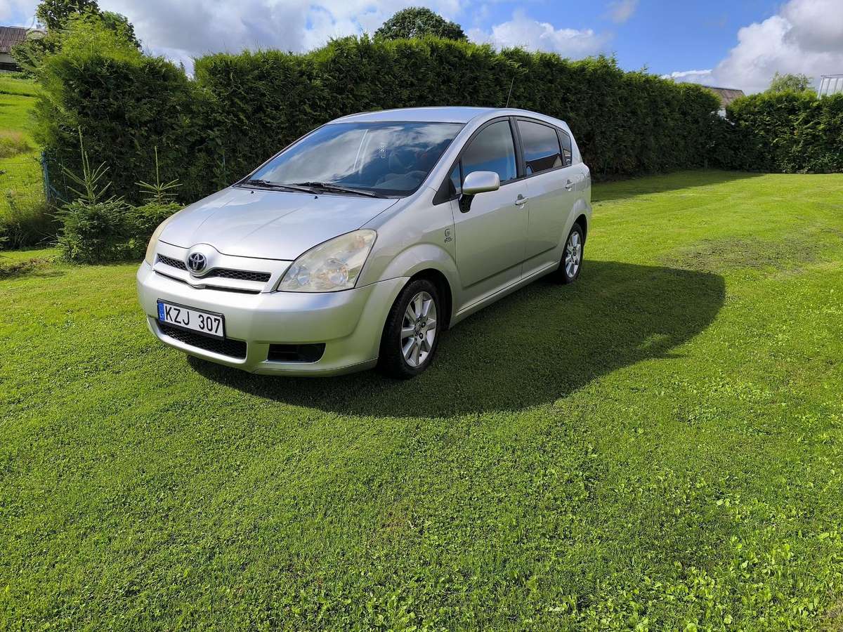 Toyota Corolla, 2004