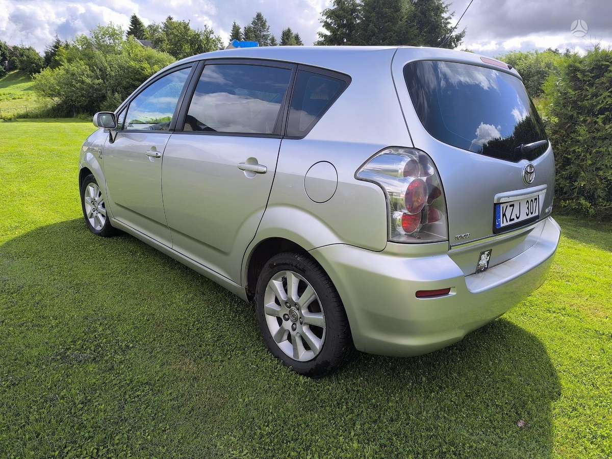 Toyota Corolla 2004 — photo 6