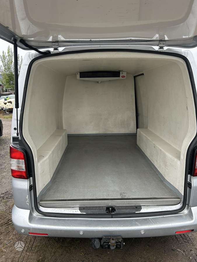 Volkswagen Transporter 2008 — photo 6