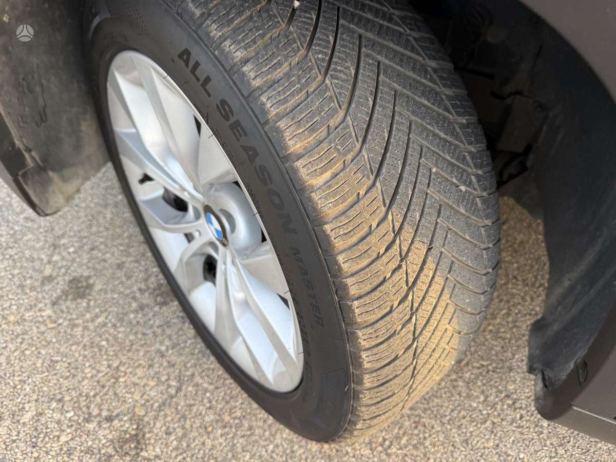 BMW X1 2011 — photo 12