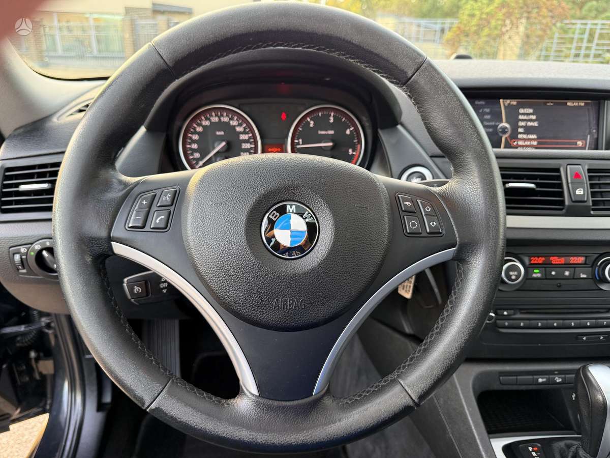 BMW X1 2011 — photo 16