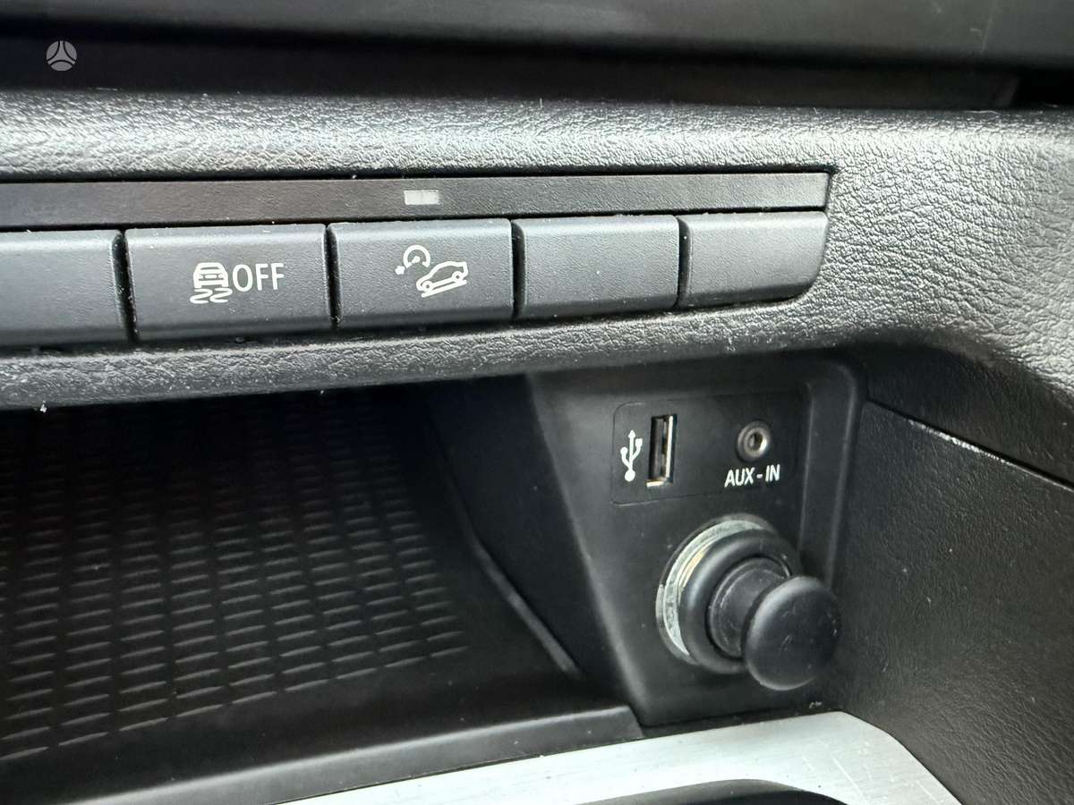 BMW X1 2011 — photo 25