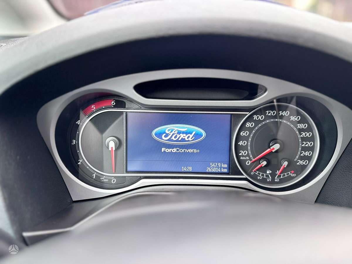 Ford S-MAX 2010 — photo 19