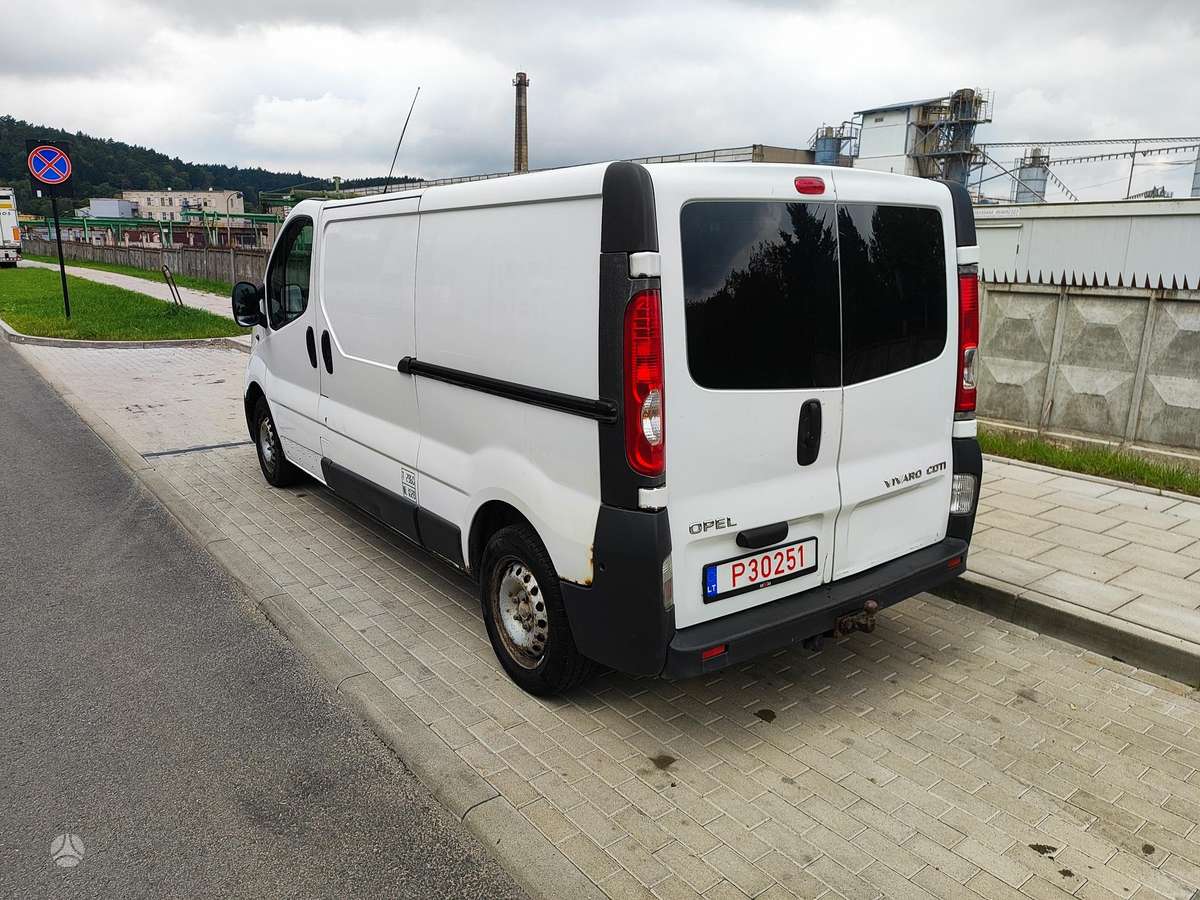 Opel Vivaro 2010 — двигун 1995 cm³, 114 HP (84kW)