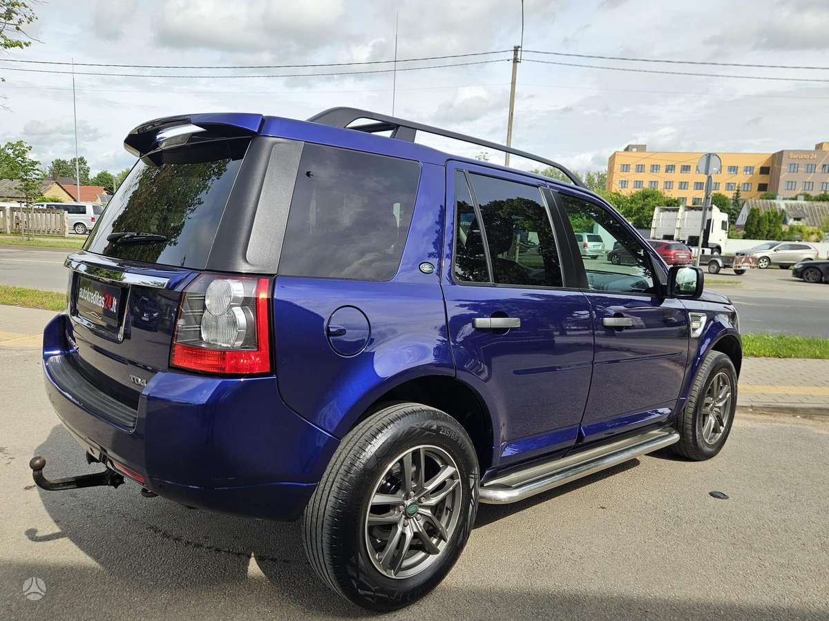 Land Rover 2011 — photo 6