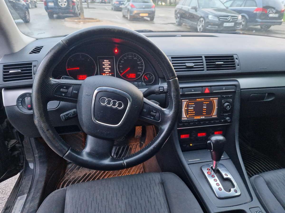 Audi A4 2008 — photo 14