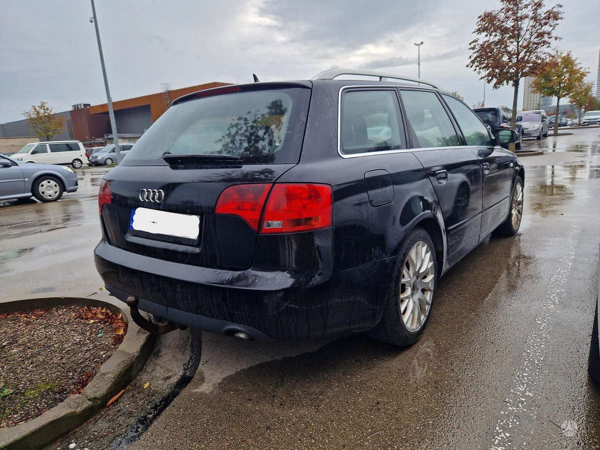 Audi A4 2008 — rear view