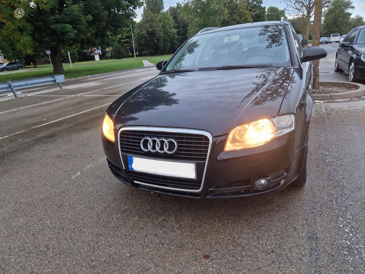 Audi A4 2008 — photo 9