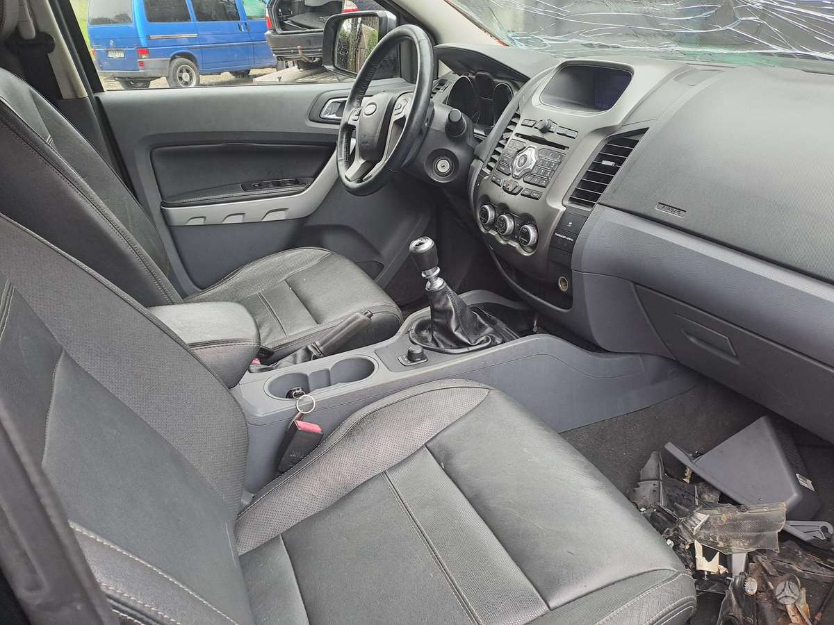 Ford Ranger 2013 — photo 16