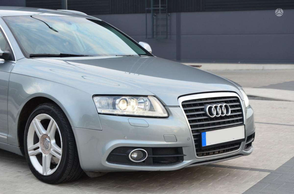 Audi A6 2011 — вигляд ззаду