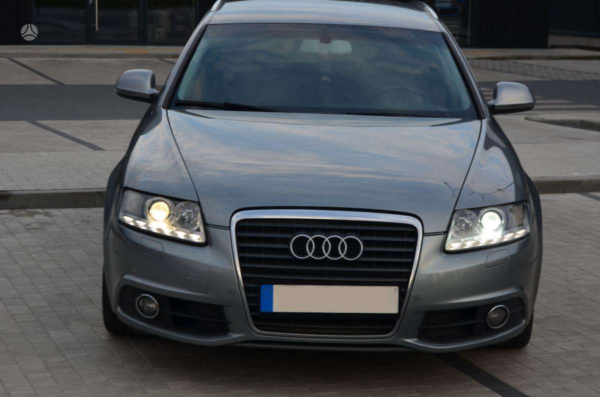 Audi A6 2011 — салон