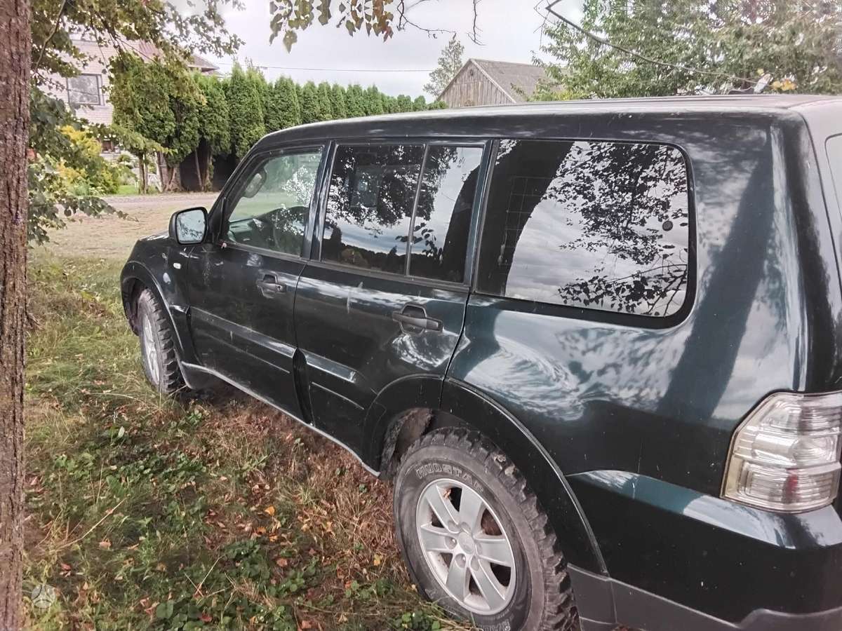 Mitsubishi Pajero 2008 — engine 3200 cm³, 170 HP (125kW)