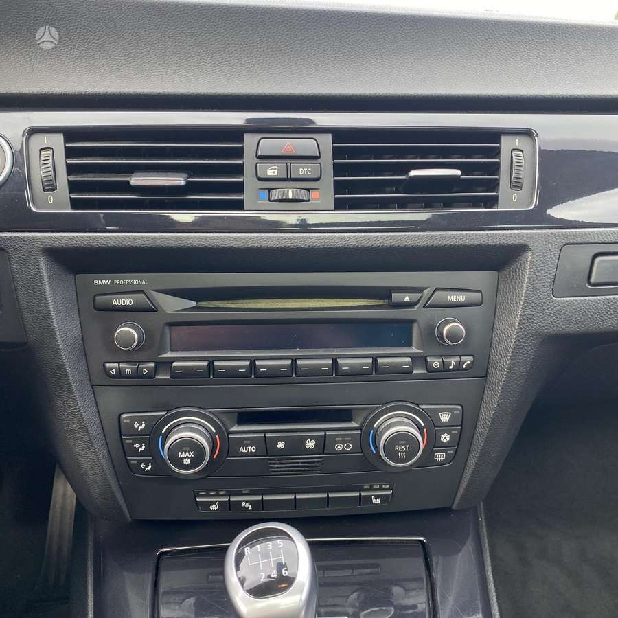 BMW 325 2009 — photo 10