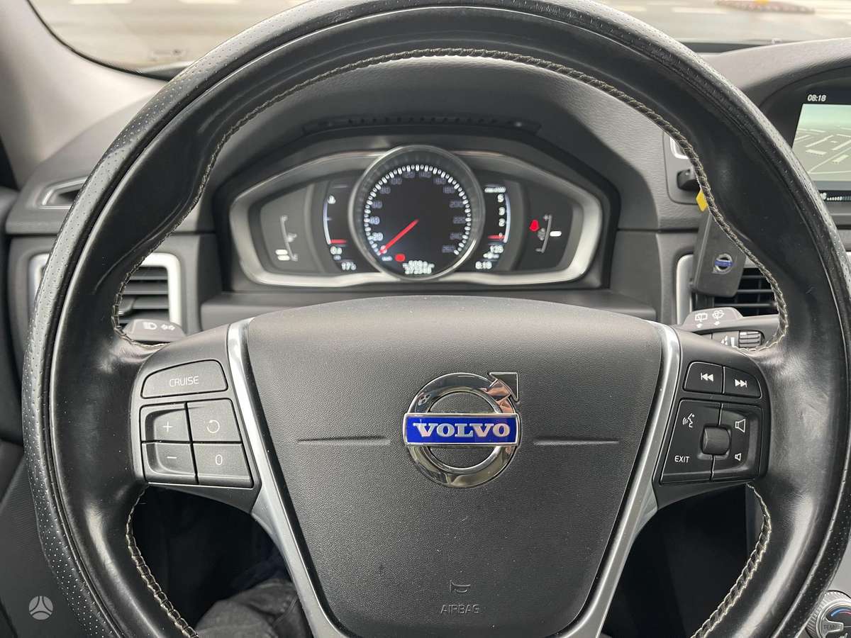 Volvo V70 2015 — фото 20