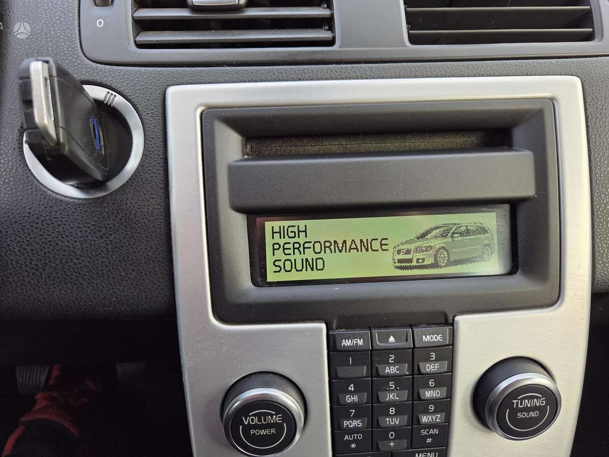 Volvo V50 2012 — photo 17