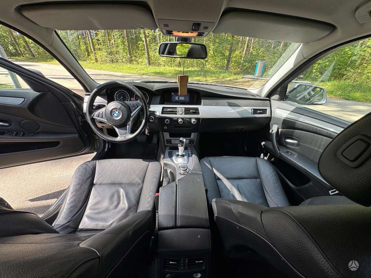 BMW 525 2009 — photo 12