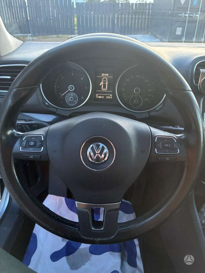Volkswagen Golf 2010 — photo 13