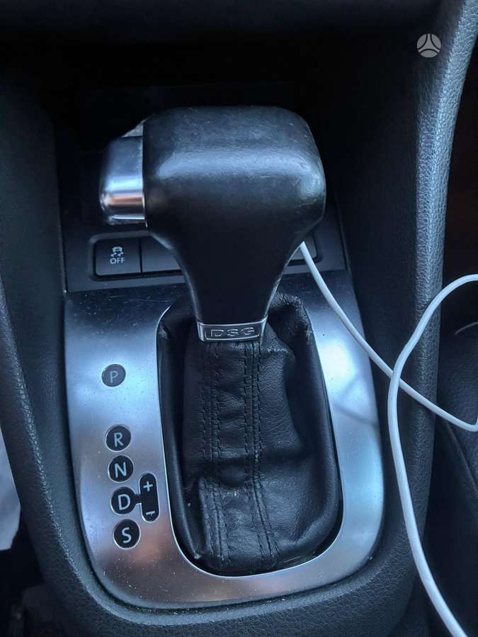 Volkswagen Golf 2010 — photo 17