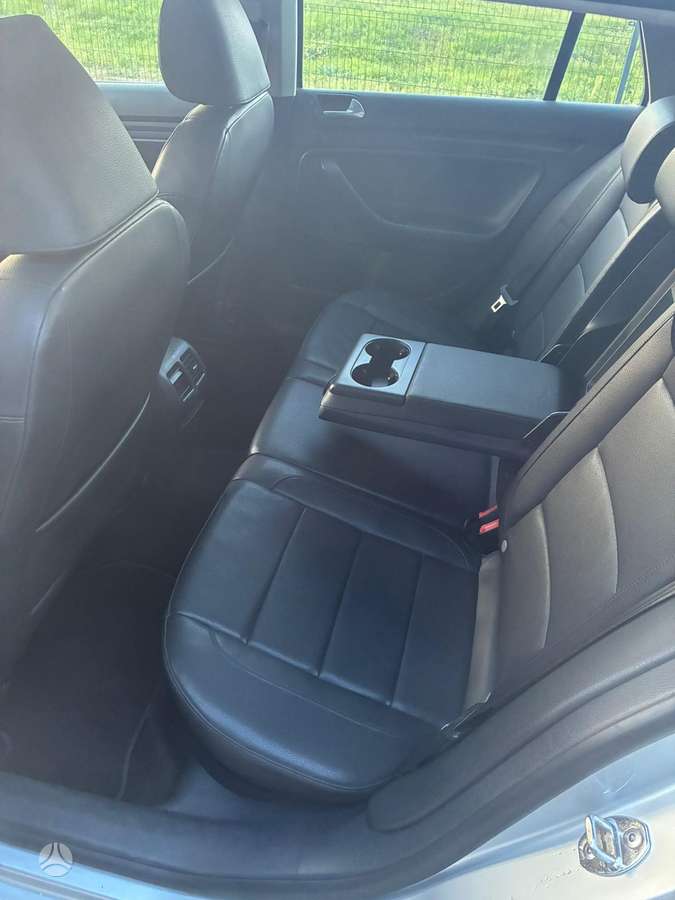 Volkswagen Golf 2010 — photo 19
