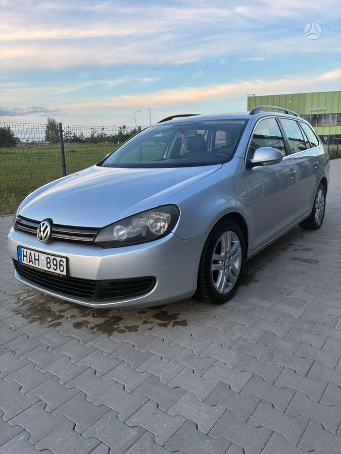 Volkswagen Golf 2010 — engine 1968 cm³, 140 HP (103kW)