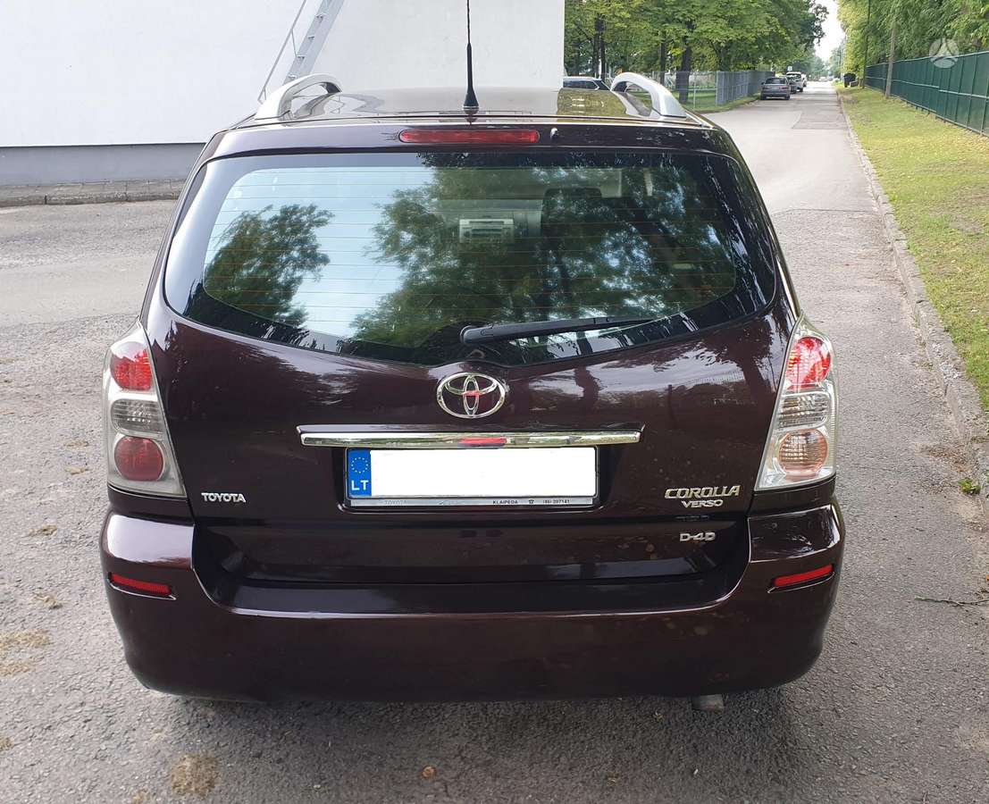 Toyota Corolla 2007 — engine 2200 cm³, 136 HP (100kW)