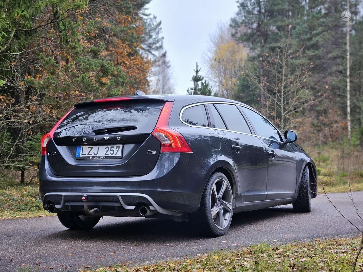 Volvo V60, 2011