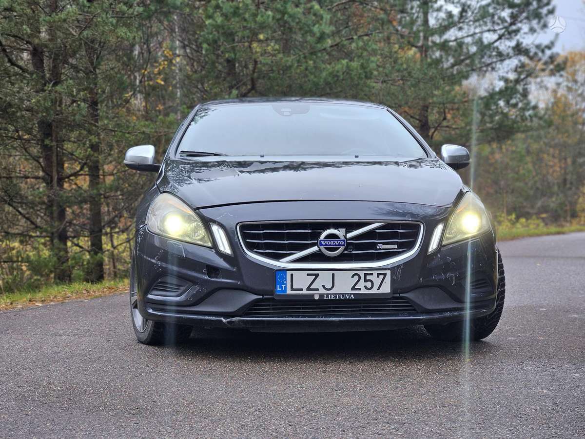 Volvo V60 2011 — photo 6