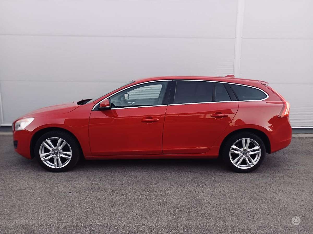 Volvo V60 2011 — photo 13