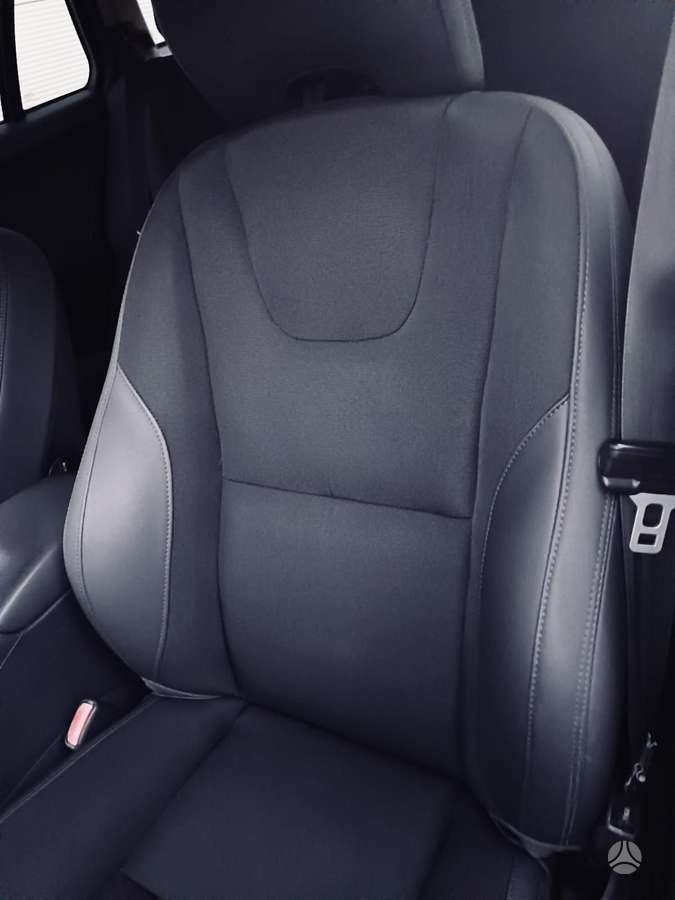 Volvo V60 2011 — photo 16