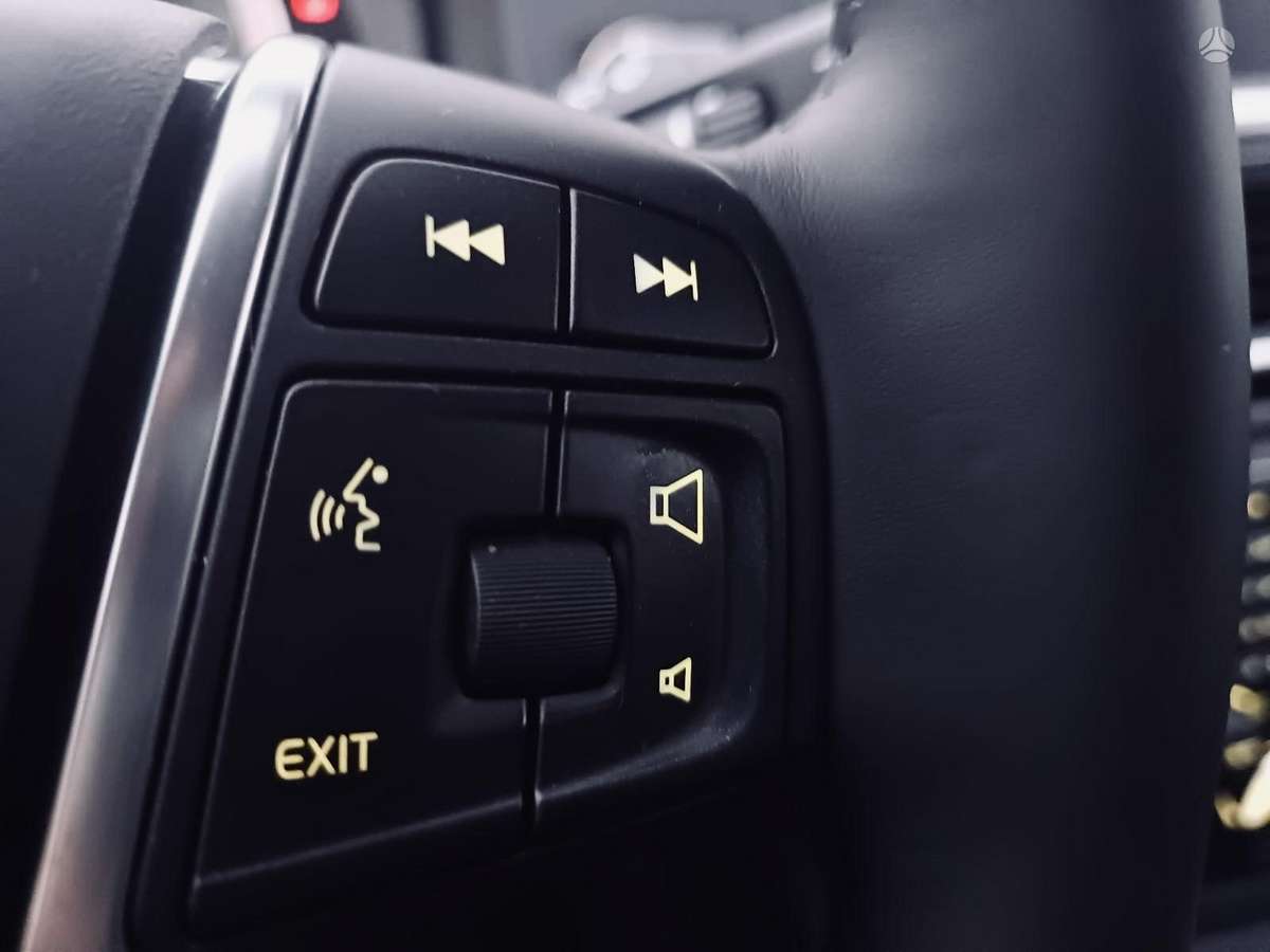 Volvo V60 2011 — photo 20