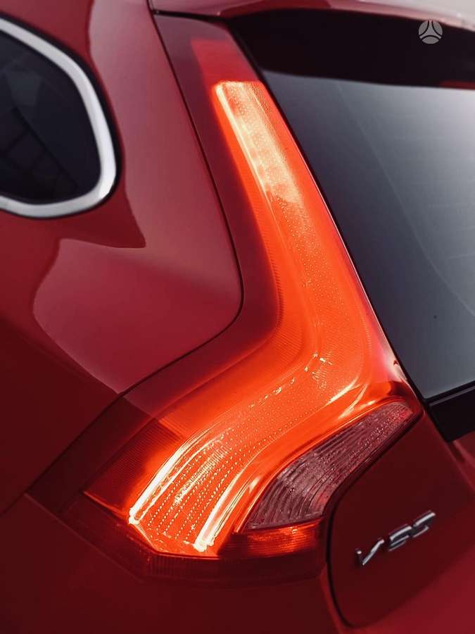 Volvo V60 2011 — photo 24