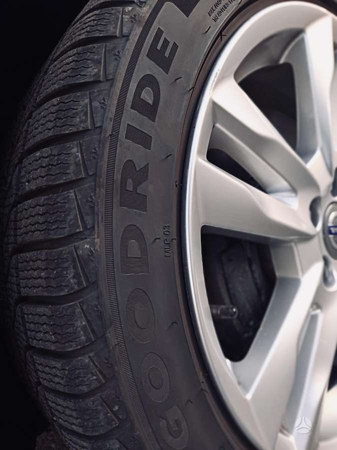 Volvo V60 2011 — photo 30
