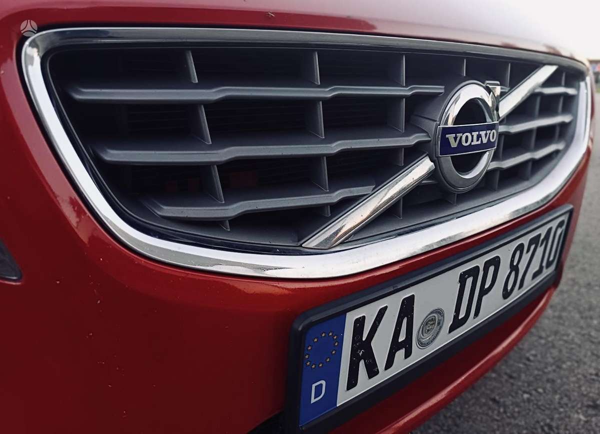 Volvo V60 2011 — photo 36